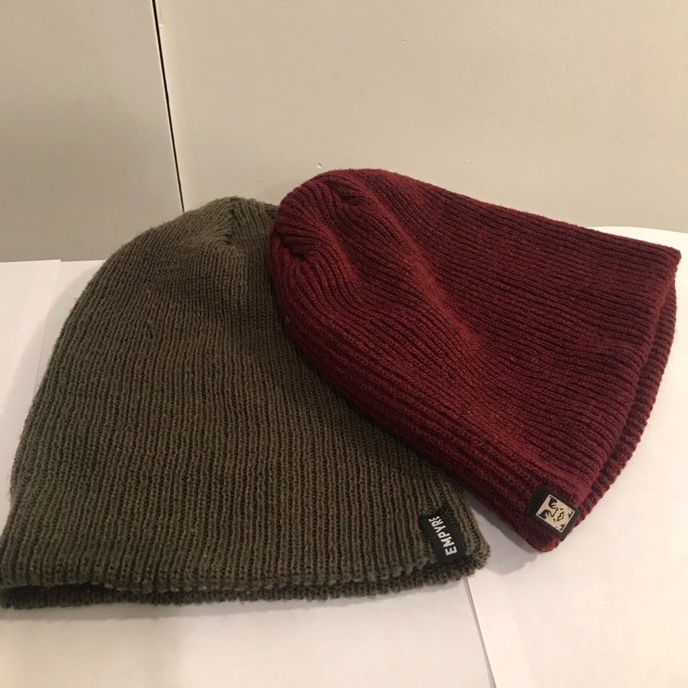 Like new beanie Obey and Empyre